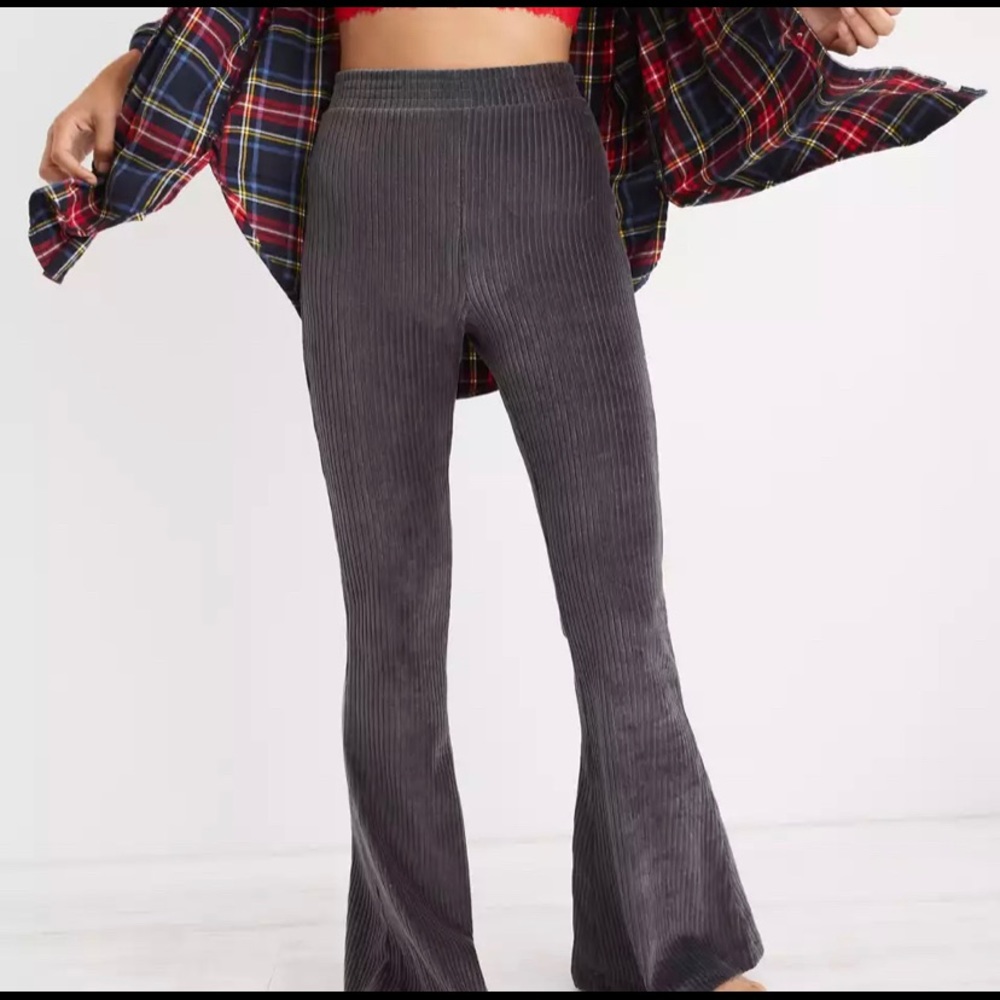 Aerie Groove-On Velour High Waisted Flare Pant NWT, Small, Smoked Gray Color